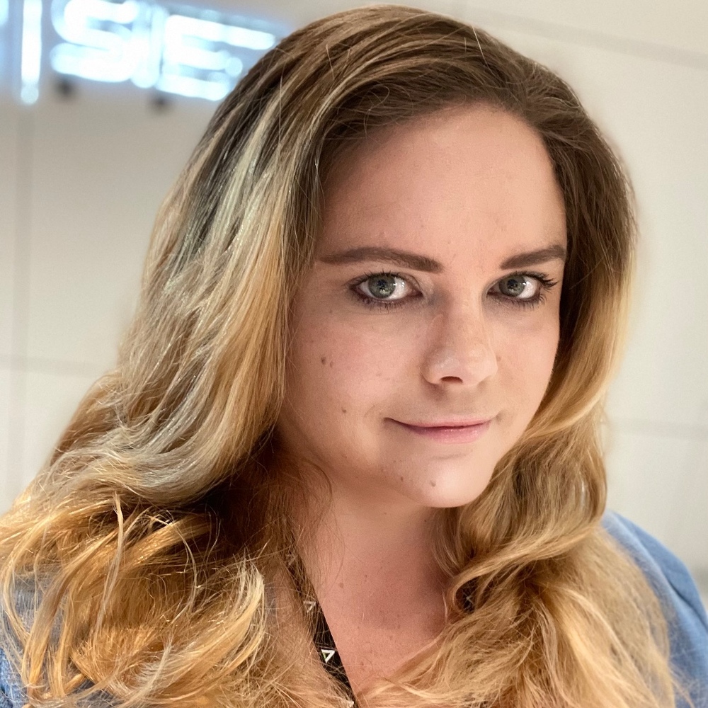 Meet your Posher, Aga